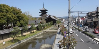 東寺南門と五重塔